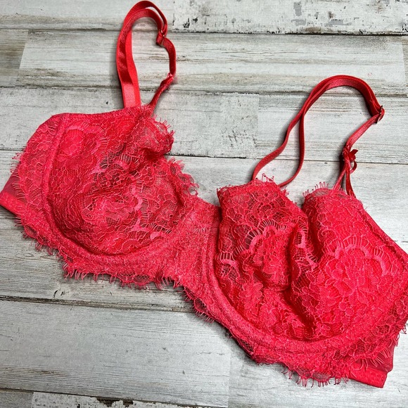 NEW Victoria's Secret Bra 34B Pink Underwire Eyelash Lace Floral Feminine Sheer - Picture 1 of 4